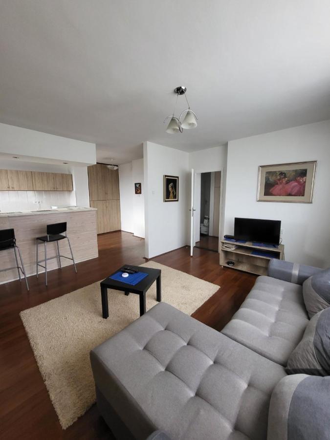 Apartman Nina Ni Exteriör bild