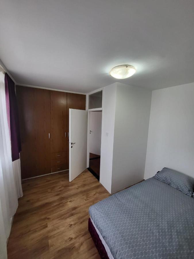 Apartman Nina Ni Exteriör bild